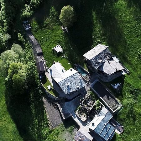 Nuit A Pleiney Bed & Breakfast Saint-Rhemy-En-Bosses Exterior photo