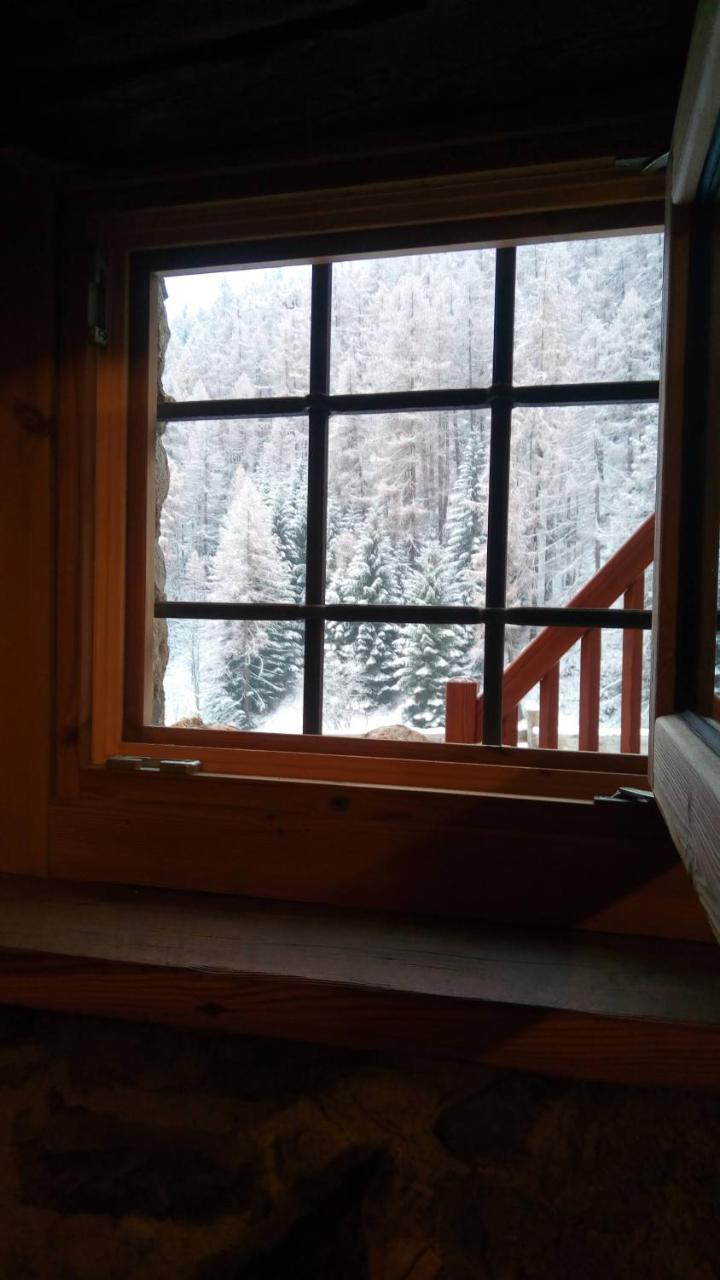 Nuit A Pleiney Bed & Breakfast Saint-Rhemy-En-Bosses Exterior photo